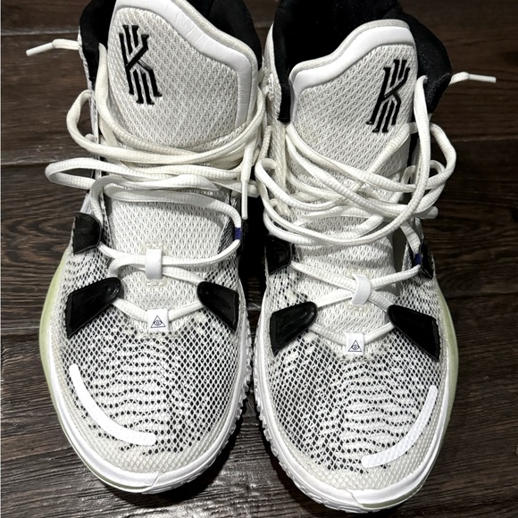 KYRIE BASKETBALL SNEAKERS - Picture 1 of 5